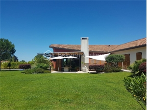 maison d'architecte à la vente -   64110  RONTIGNON, surface 197 m2 vente maison d'architecte - UBI483621809